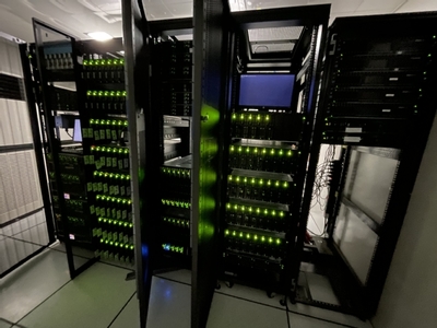 高性能计算集群网络技术 架构演进与核心开发挑战